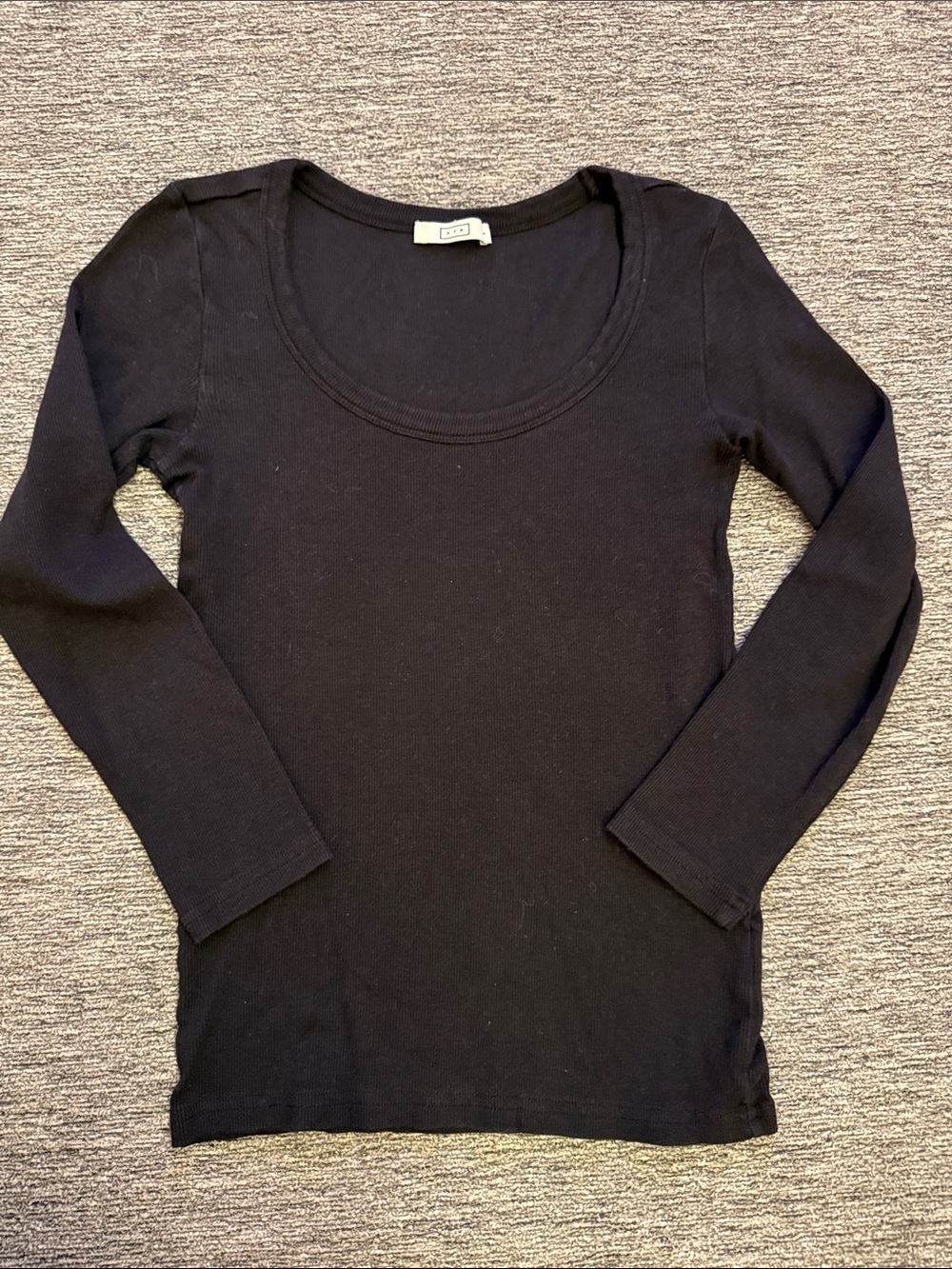 AYR Black Scoop-Neck Long Sleeve Tee